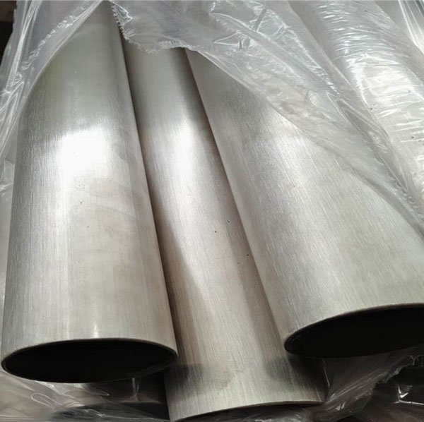 Brushed stainless steel pipes are ready for shipment