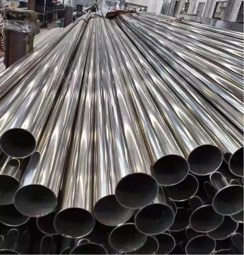 High-polish mirror finish stainless steel pipes for architectural use